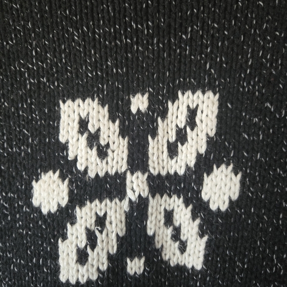 Black and Red Ski Sweater - Picture 8 of 8